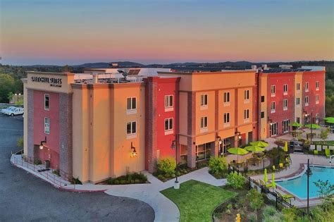 springhill suites auburn hills  " More Points Of Interest Oakland University - 2